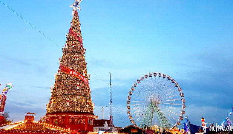 Riesenrad und Weihnachtsbaum Skyline